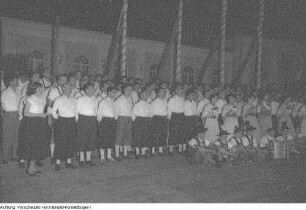 Volkskunst-Laden, Auftritt des Sächsischen Bergsteigerchor "Kurt Schlosser" Dresden, September-Dezember 1956