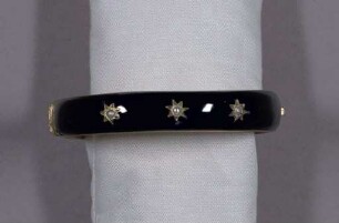 Armreif mit Sternendekor