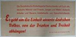 Maueranschlag mit Auszug aus dem Manifest des III. Parteitages der SED