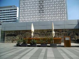 Dresden: Hotel Pullman (vormals Hotel Newa)