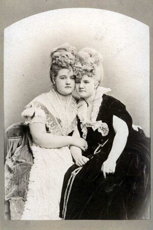 Portrait, Frauen spanischer Abkunft, Montevideo
