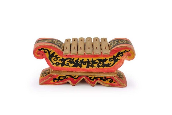 Modell eines Gamelan Musikinstruments