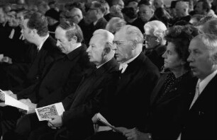 Freiburg: Ludwigskirche, Ehrengäste beim Eröffnungsgottesdienst