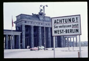 Grenze Brandenb. Tor 9.4.61.