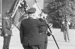 Fernmelderegiment 12 in der General-Fahnert-Kaserne. Amtseinführung des neuen Kommandeurs Oberstleutnant Werner Fricke