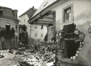 Unwetterkatastrophe im Osterzgebirge am 8./9. Juli 1927. Berggießhübel nach dem Hochwasser. Zerstörte Häuser