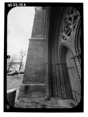 Neubrandenburg. Stadtkirche St. Marien (Wiederaufbau 1975-2001). Teilansicht