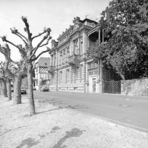 Villa Müller; Eltville, Platz von Montrichard 3