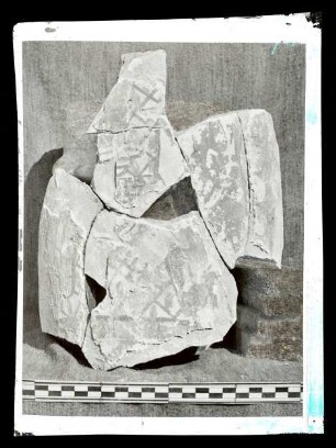 Malereien: Fragment einer Bildsäule