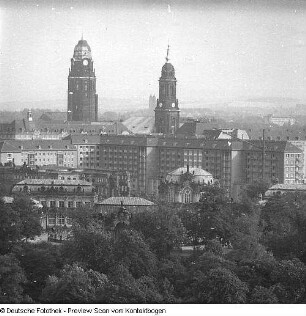 Haus der Presse (Blick von oben, Baustelle, Innenansichten Kantine?, Büro?, mit Skulpturen, mit Transparent, Richtfest)