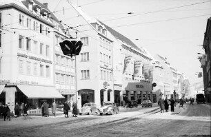 Freiburg: Bertoldsbrunnen (Kreuzung) im Schnee