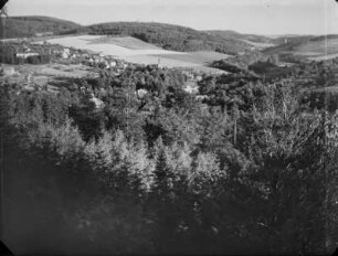 Berggießhübel, Ortsansicht mit Kirche