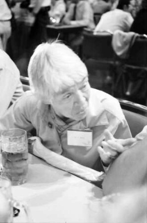 32. Tagung 1982 Physiker; Beim Studentenabend: Frau Alfvén