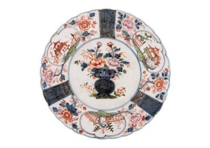 Teller mit chinesischem Dekor