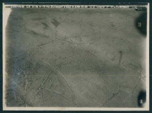 Foto der Stellungen nordwestlich von Bullecourt zwischen Arras und Cambrai (Luftbild)