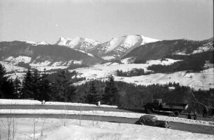 Weiler: Deutsche Alpenstraße, etwas von oben gesehen