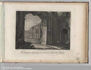 Vue du palais Japon prise de l´interieur de la Porte blanche