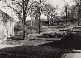 Mylau, Gartenanlage der Burg : Mylau. Burg, (Ende 12. Jahrhundert, 1895 restauriert, 1907/1908). Gartenanlage an der äußeren Burgmauer