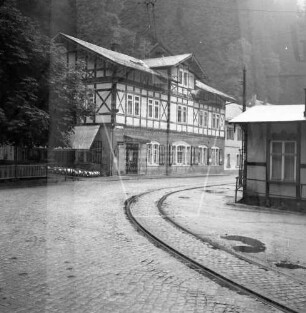 Sebnitz-Lichtenhain, Kirnitzschtalstraße 11. Gaststätte und Pension "Lichtenhainer Wasserfall" (1852/1853). Straßenansicht
