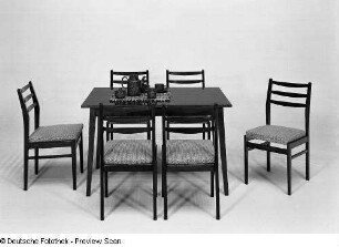 Eßtisch : Eßtisch mit sechs Stühlen (1974; VEB Wohnraummöbelkombinat Anklam)