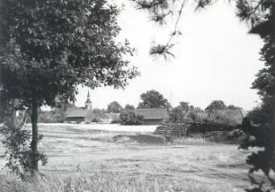 Ortsansicht Tzschelln : Bauwesen - Kirchen. Ort: Čelno / Tzschelln. Fachwerkkirche und einige Bauernhöfe. Das Dorf existiert nicht mehr.