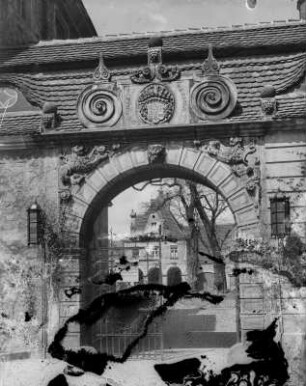 Am Dom zu Merseburg : Merseburg. Vorschloss. Löwentor (1665)