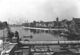 Altes Wehr der Staustufe Schweinfurt/Main