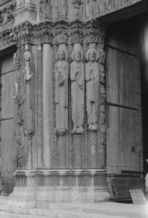 Königsportal — Mittelportal — Königinnen, Patriarchen und Propheten des Alten Bundes