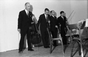 Donaueschingen: Donaueschinger Musiktage; Sternensaal; Juilliard String Quartet verbeugt sich