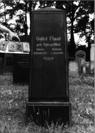 Grabstein 1324 [Hahn S. 170 Grab-Nr. 1946]