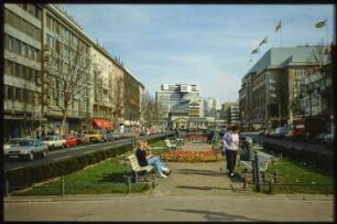 Blick entlang der Tauentzienstraße