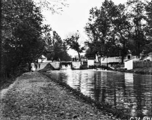 Schiffsschleusen : Schiffsschleusen an einem Kanal bei Washington.