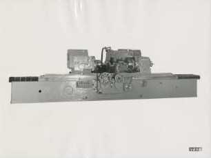 Kurbelwellen-Schleifmaschine "KW 700" der MSO Maschinen- und Schleifmittelwerke
