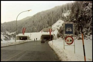 Tunnel Westeinfahrt [des Arlberg-Straßentunnels]