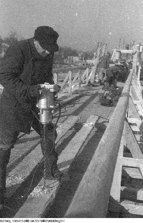 Dresden, Brücke der Einheit (Albertbrücke), Wiederaufbau, 1945