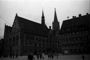 Ulm: Marktplatz und Rathaus