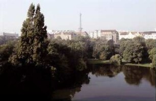 Berlin: Am Hotel Seehof; über Lietzensee auf Funkturm und ICC