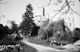 Rötteln: Burgruine, Burgaufgang
