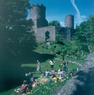 Burg Ebersburg (um 1100)