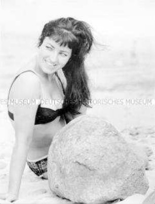 Porträt einer Frau am Strand