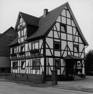 Waldkappel, Thüringer Straße 18