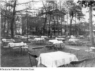 Restaurant und Café "Haideschlösschen". Gästegarten