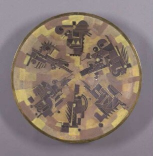 Flache Schale mit viereckigen Ornamenten