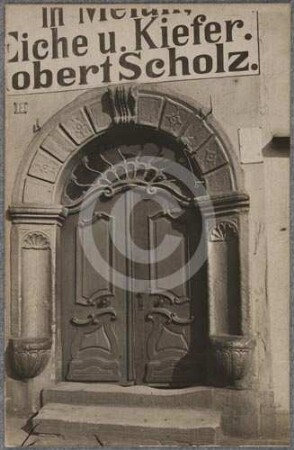 Portal am Bürgerhaus Ring 13 in Goldberg