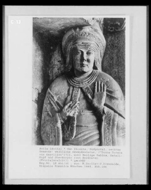 Südportal der Basílica de San Vicente — Östliches Gewände — Heilige Sabina