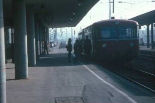 Göppingen Einfahrt Schienenbus 797 504 Reisende