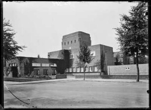 Niederlande, Hilversum. Rembrandtschool. Außenansicht