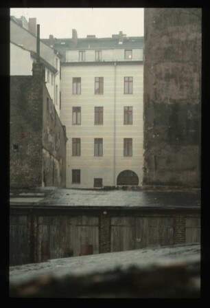 Diapositiv: Dresdener Str. 14, 1984