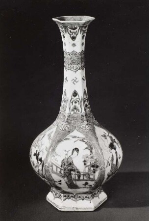 Sechskantige bauchige Flaschenvase