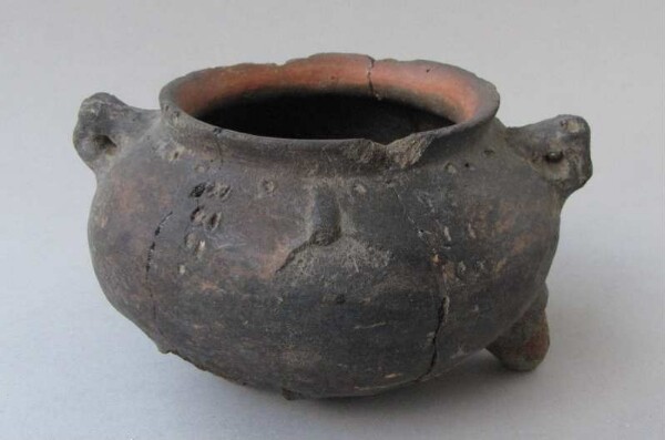 Clay vessel